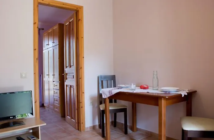 アパート Maistros *