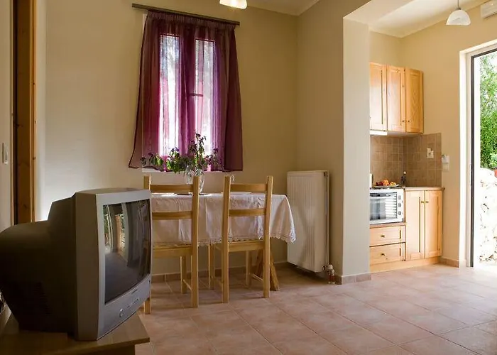 Maistros Tsoukaládhes